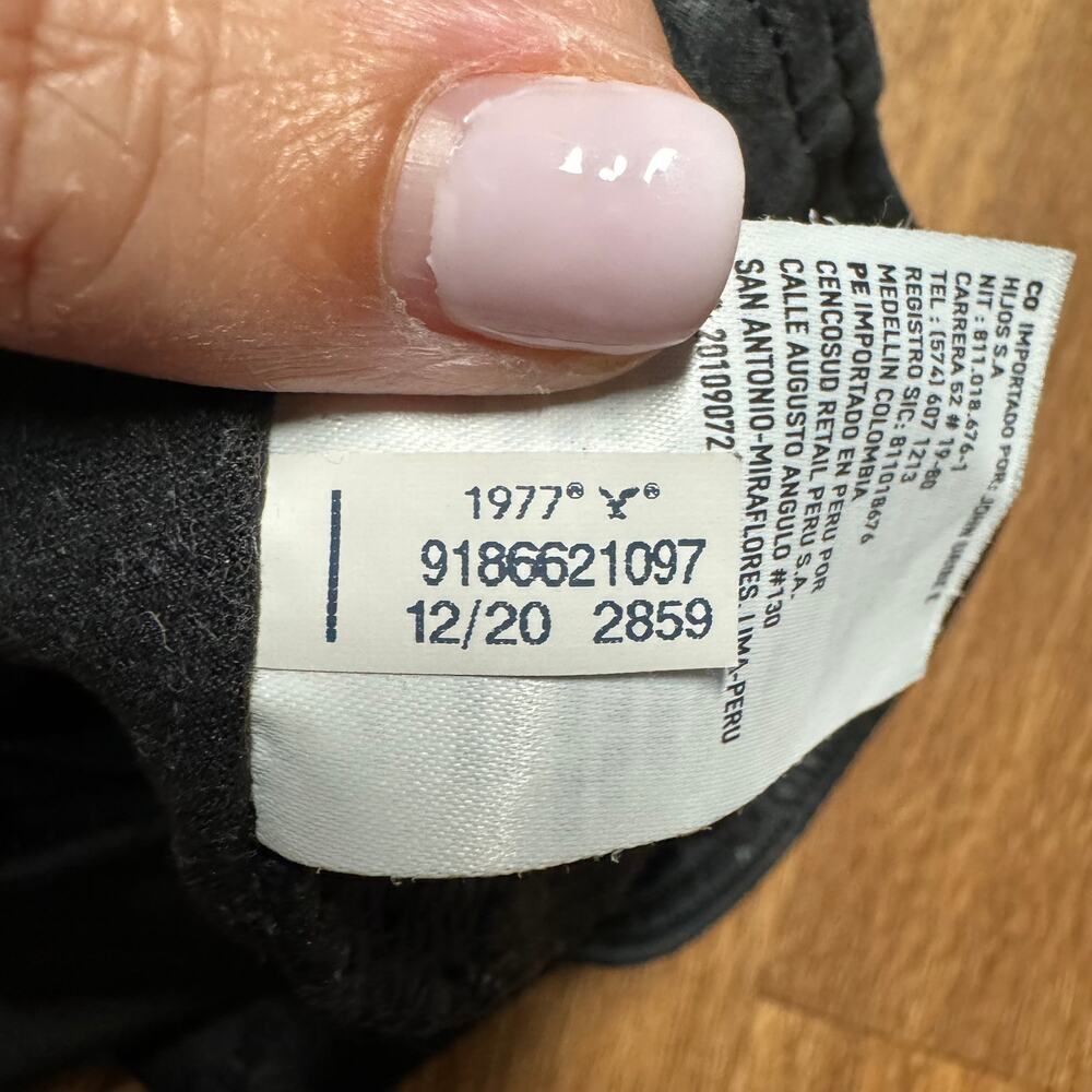American Eagle Womens Solid Black Snack Print 7" Biker Shorts Yoga Size Small - Picture 5 of 8